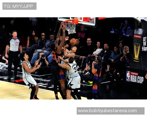 文班雅马在单场比赛中创下马刺队史第四高的30分10板记录大卫罗宾逊仍保持最多记录 文班雅马在单场比赛中创下马刺队史第四高的30分10板记录大卫罗宾逊仍保持最多记录